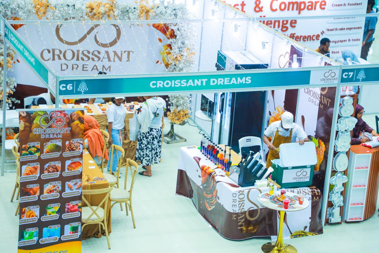 Croissant Dreams Setup