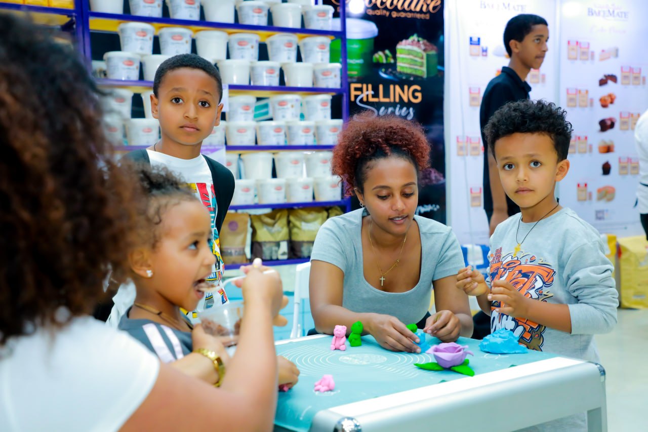 Kids Fondant Decorating